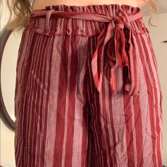 Maroon and white flowy pants - Picture 3 of 4